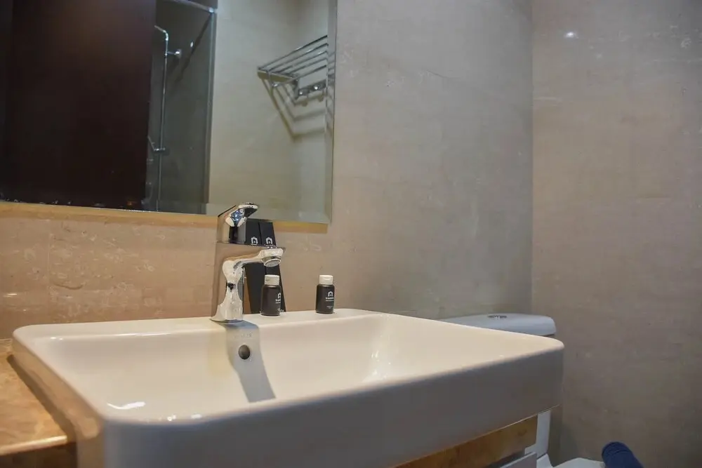 Джакарта: Comfortable And Warm Studio Room At Menteng Park Apartment