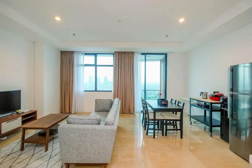 Джакарта: Spacious 1Br At Veranda Residence Puri Apartment
