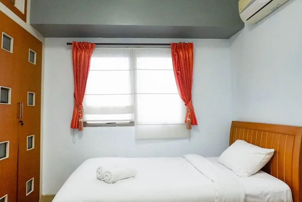 Сурабая: Comfortable And Spacious 2Br Apartment At Kondominium Puncak Marina