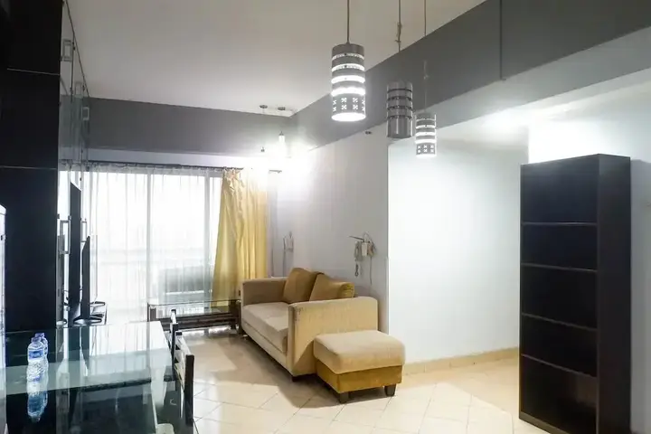 Сурабая: Comfortable And Spacious 2Br Apartment At Kondominium Puncak Marina