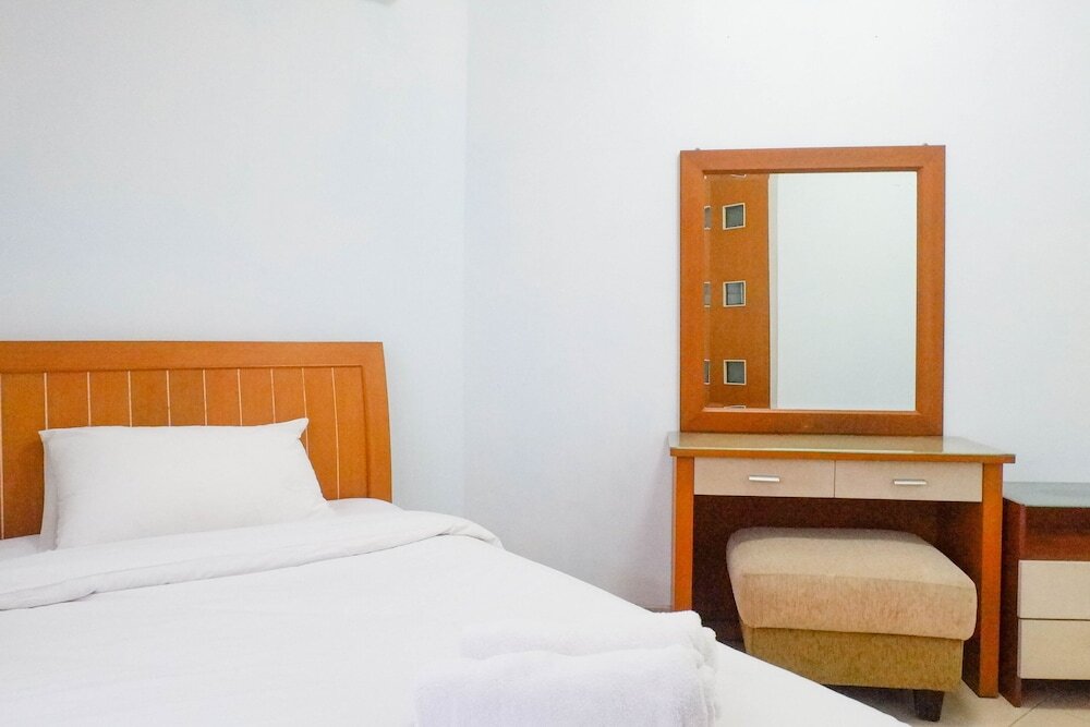 Сурабая: Comfortable And Spacious 2Br Apartment At Kondominium Puncak Marina