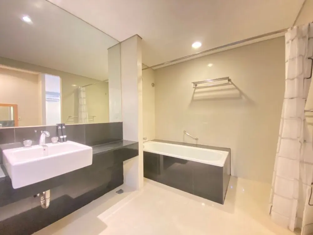 Бандунг: Fabulous 2Br Loft Apartment With Private Bathub At El Royale