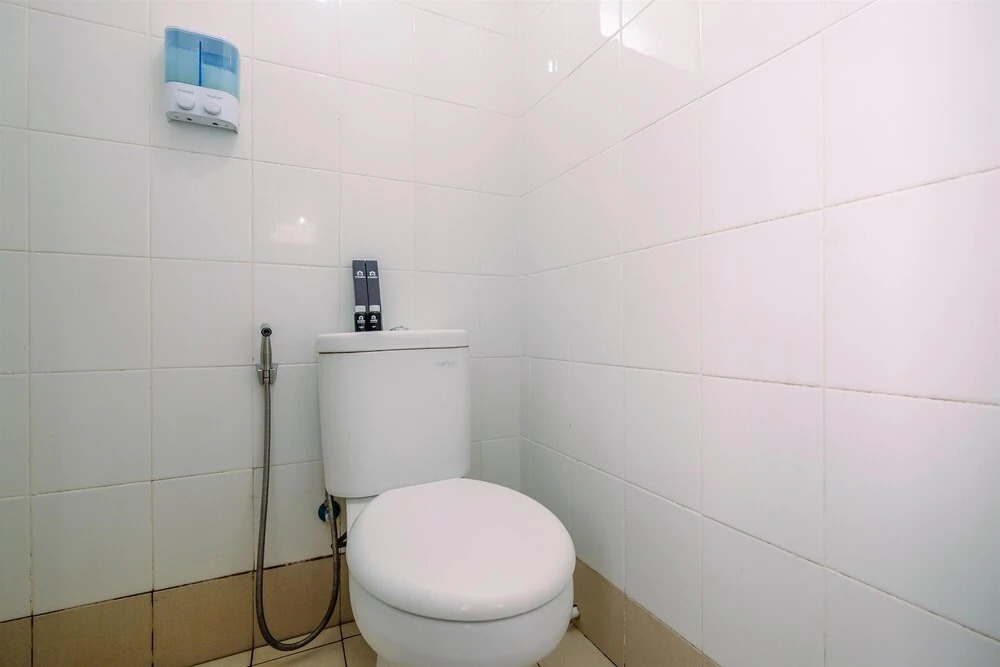 Джакарта: Comfort Living 1Br At Bassura City Apartment