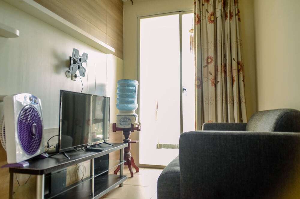 Джакарта: Nice And Warm 1Br At Belmont Residence Puri Apartment