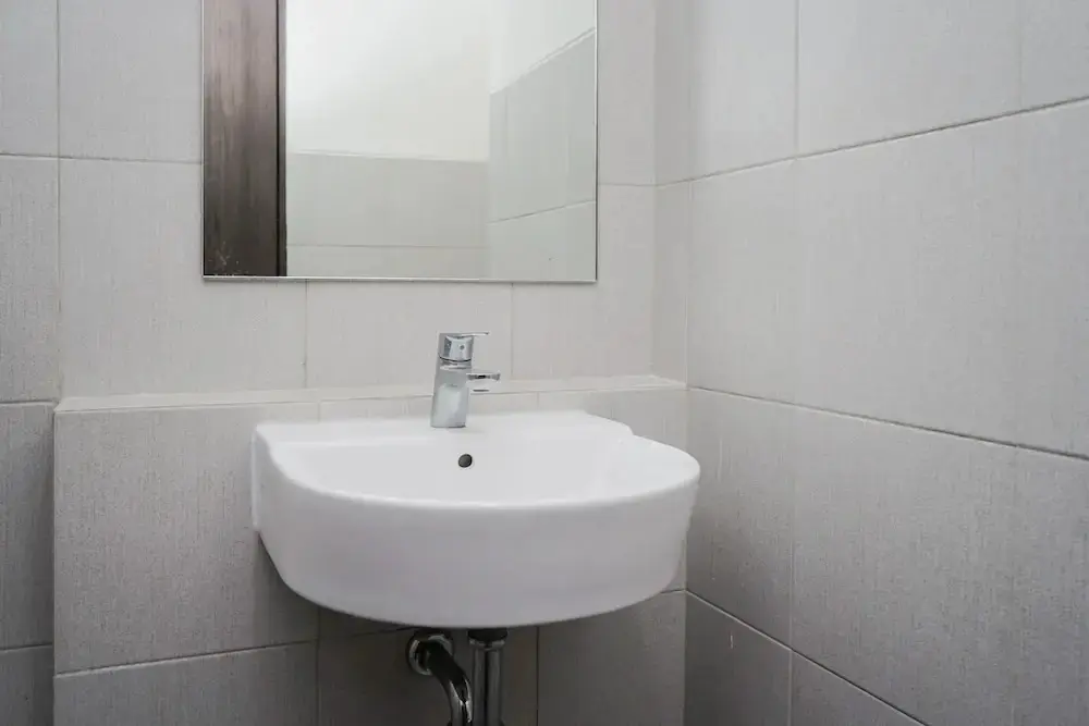 Южный Тангеранг: Warm And Cozy Studio Bintaro Icon Apartment
