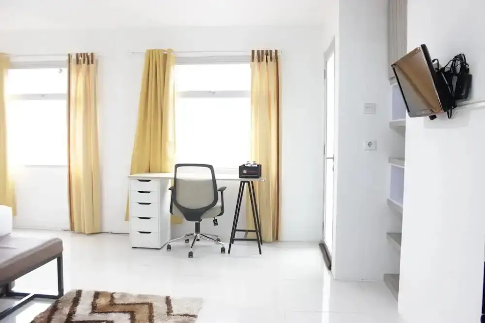 Бандунг: Spacious And Modern Studio Room Apartment At Grand Asia Afrika