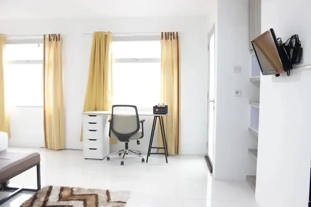 Бандунг: Spacious And Modern Studio Room Apartment At Grand Asia Afrika