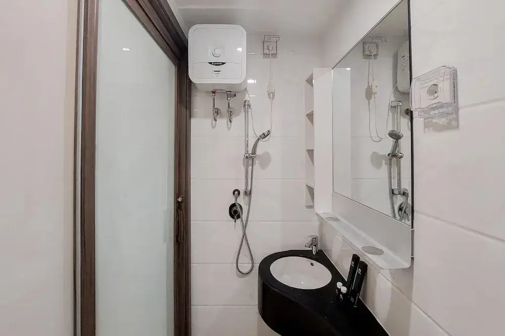 Legok: Elegant And Comfortable Studio Sky House Bsd Apartment