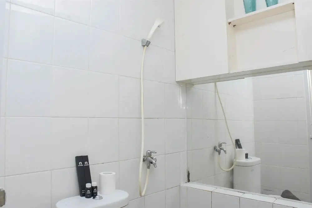 Джакарта: Comfort And Simple 2Br At Bassura City Apartment