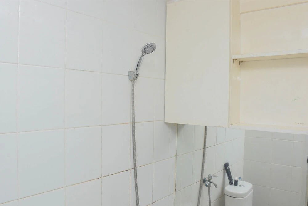 Джакарта: Comfort Living 2Br At Bassura City Apartment