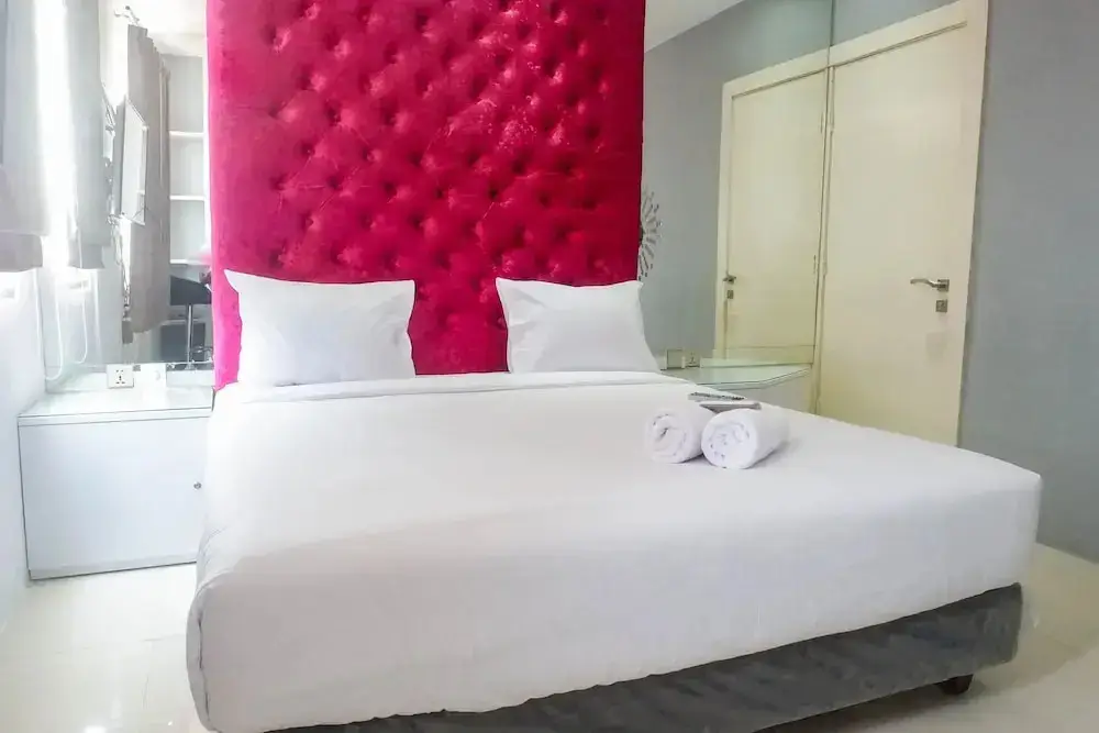 Сурабая: Exquisite 1Br Apartment At Twin Tower
