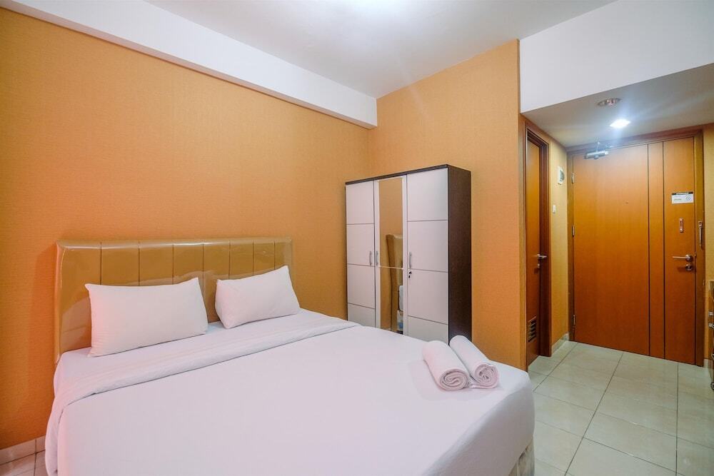 Депок: Homey And Simply Studio Apartment At Margonda Residence 5