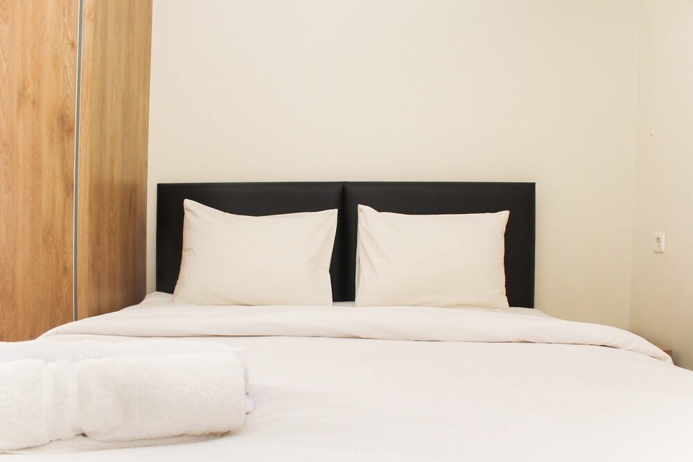 Чикаранг: Comfortable 2Br Apartment At Mustika Golf Residence