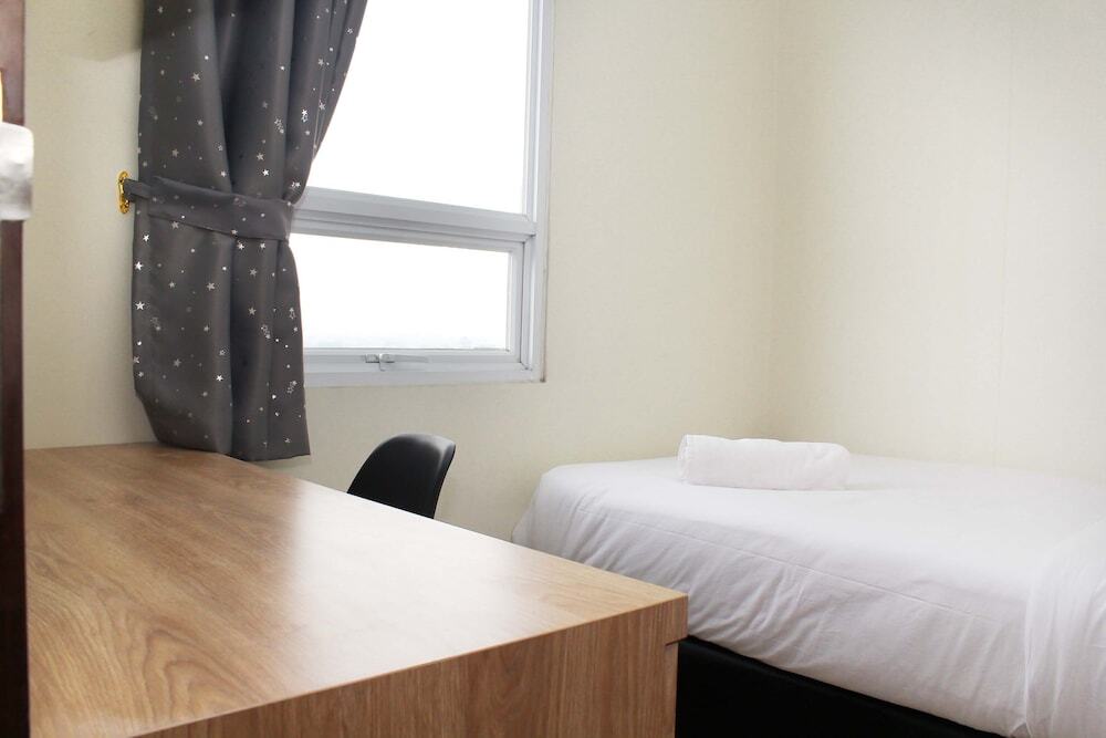Чикаранг: Comfortable 2Br Apartment At Mustika Golf Residence