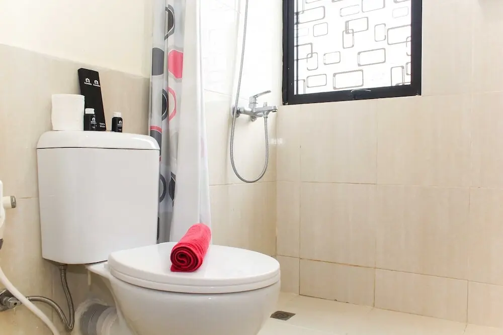 Сибату: Comfort And Spacious 2Br At Meikarta Apartment