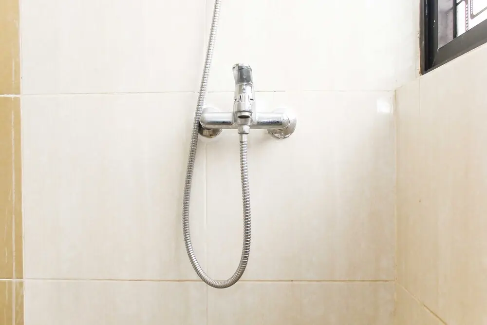 Сибату: Comfort And Spacious 2Br At Meikarta Apartment