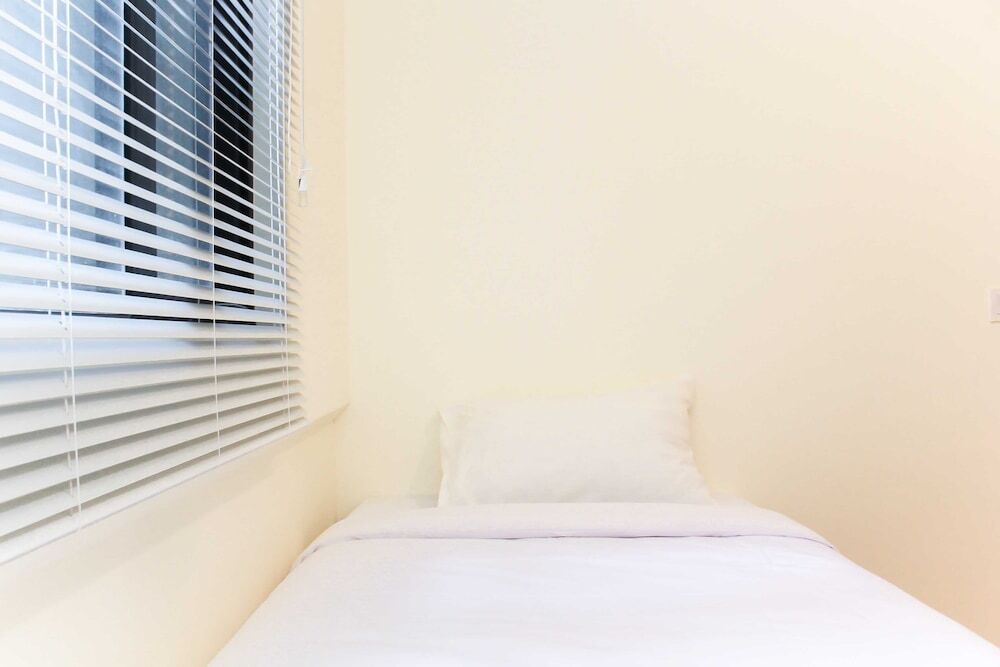 Сибату: Nice And Comfort 2Br Apartment At Meikarta