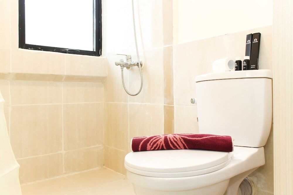 Сибату: Nice And Comfort 2Br Apartment At Meikarta