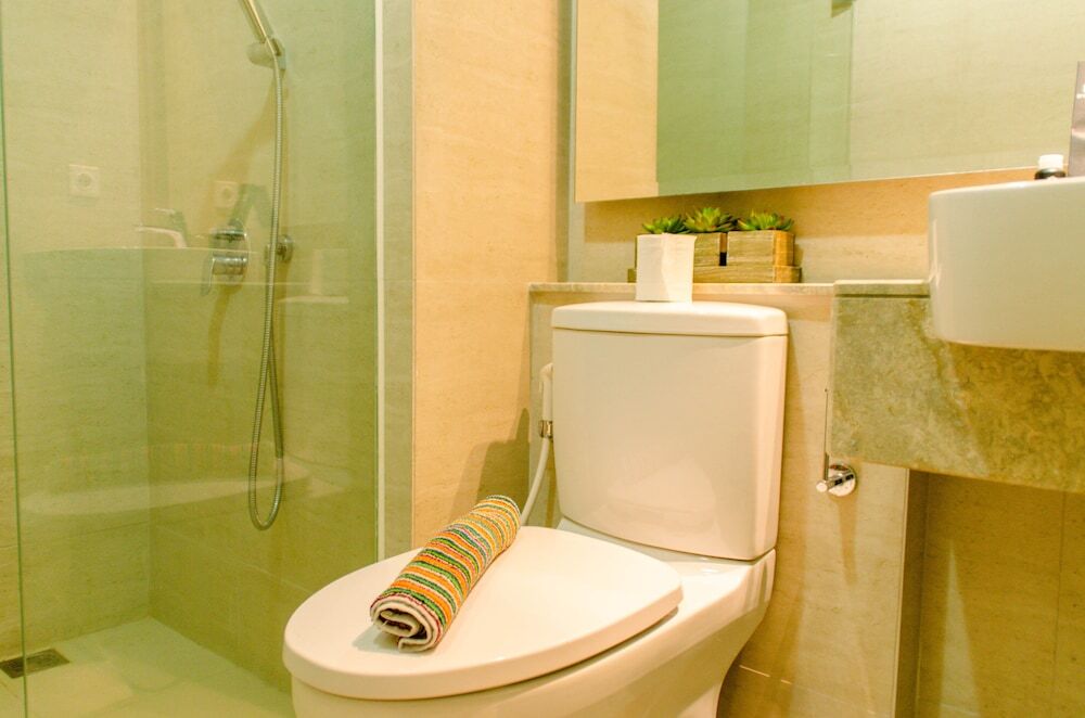Джакарта: Comfort And Spacious 2Br At Gold Coast Apartment