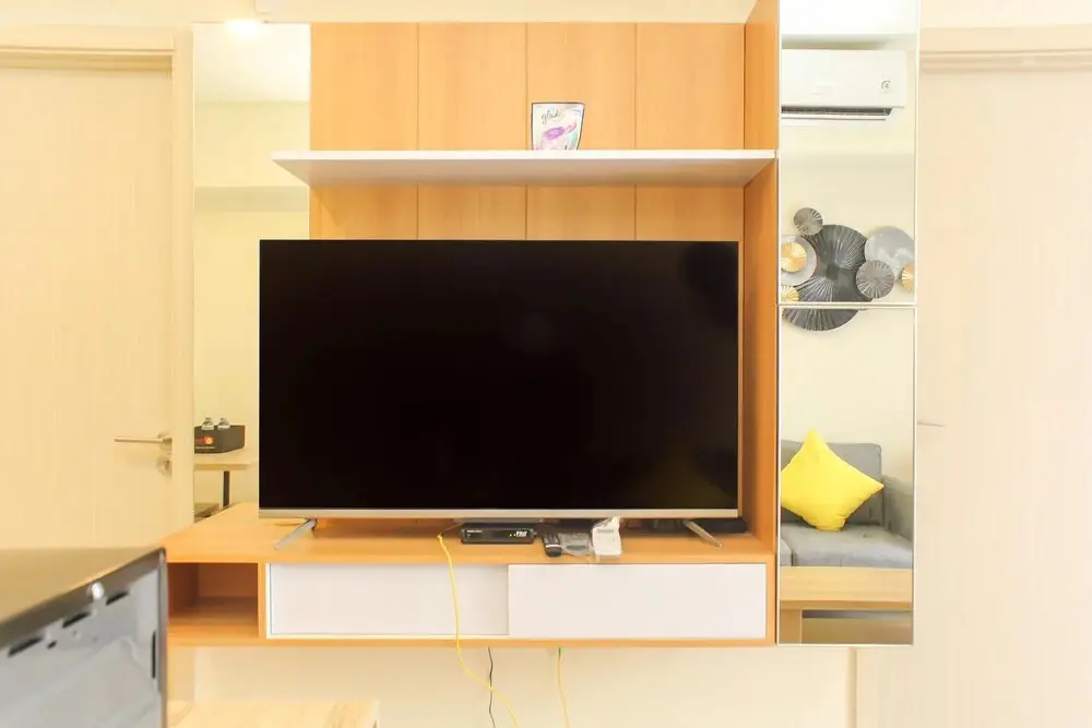 Сибату: Comfortable 2Br With Study Room At Meikarta Apartment