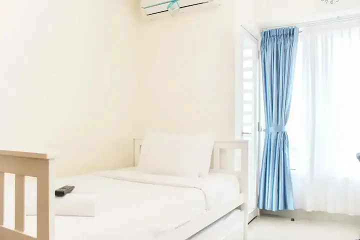 Бекаси: Simply Modern Classic 1Br Without Living Room At Grand Kamala Lagoon Apartment