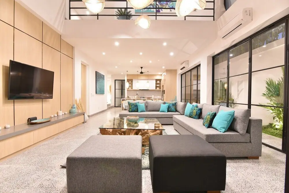 Villa Verde Luxury Indulgence - Close to Finns Beach Club Sleep 10 pax Brand new and Modern Villa in a Great Location — фото 1