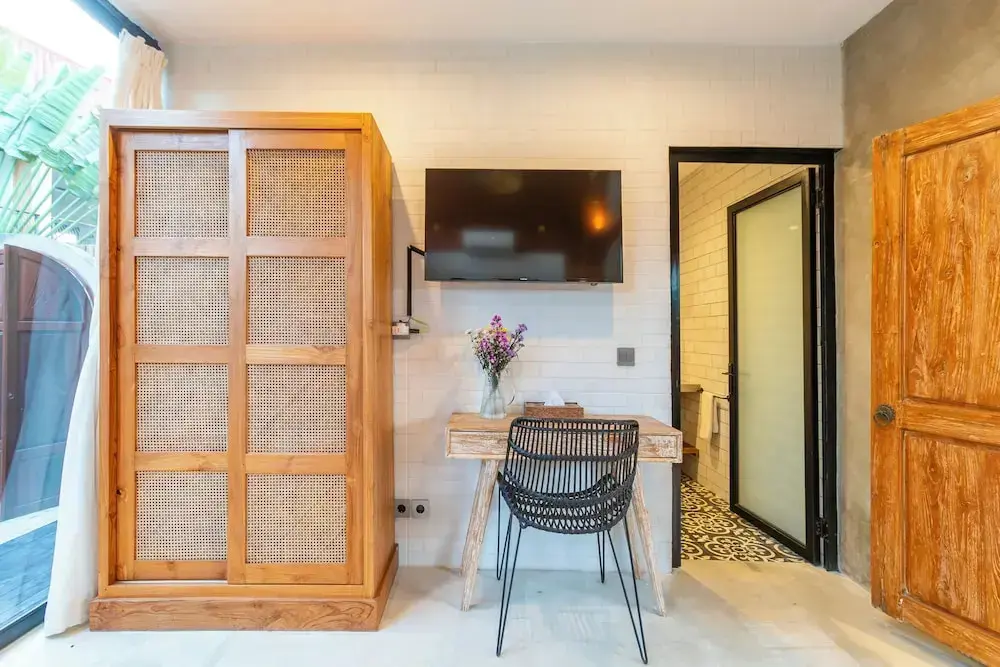 Чангу: Azure 2BR Modern Private Pool Villa in Pererenan