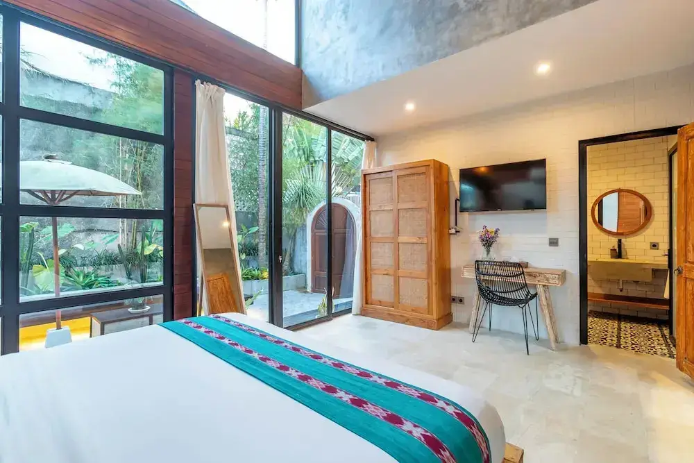 Чангу: Azure 2BR Modern Private Pool Villa in Pererenan