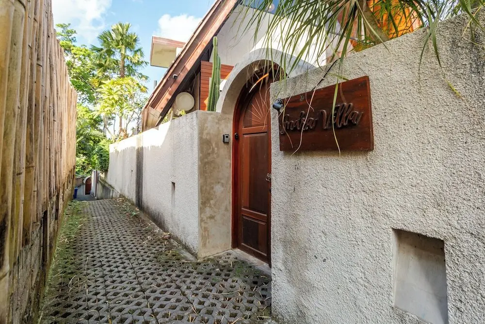 Чангу: Azure 2BR Modern Private Pool Villa in Pererenan