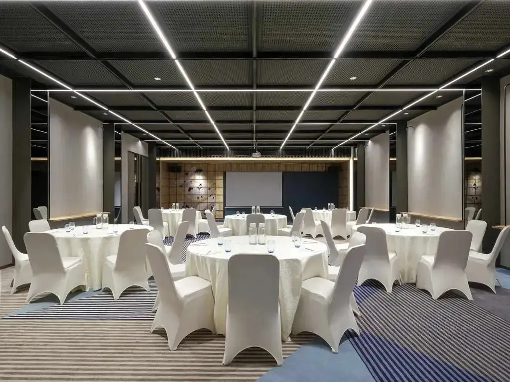 Сурабая: ibis Surabaya Tidar