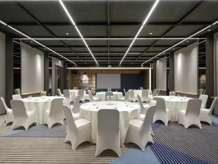 Сурабая: ibis Surabaya Tidar