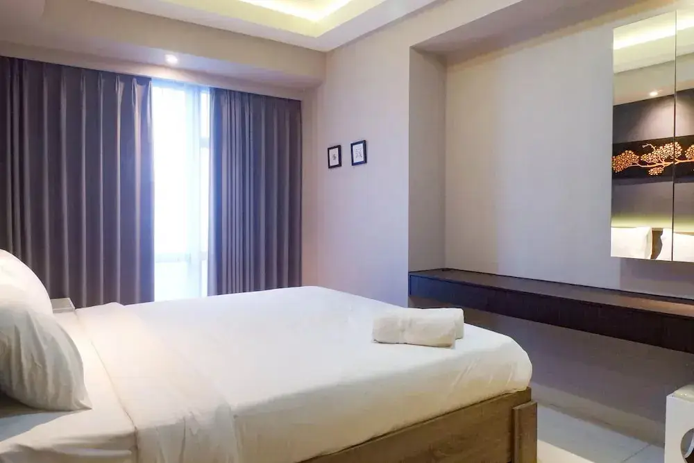 Сурабая: Exquisite & Spacious 2BR Apartment at La Riz Supermall Mansion
