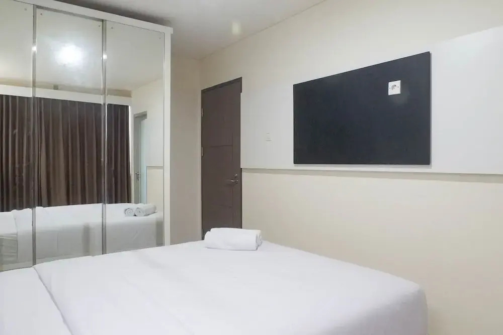 Сурабая: Exquisite 1BR at Praxis Apartment