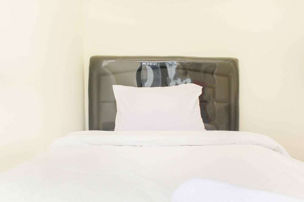 Сибату: Comfortable and Nice 2BR at Meikarta Apartment