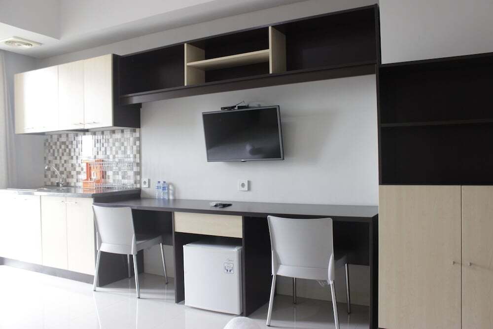Cozy & Bright Studio At Skyland City Jatinangor Near Unpad — фото 1