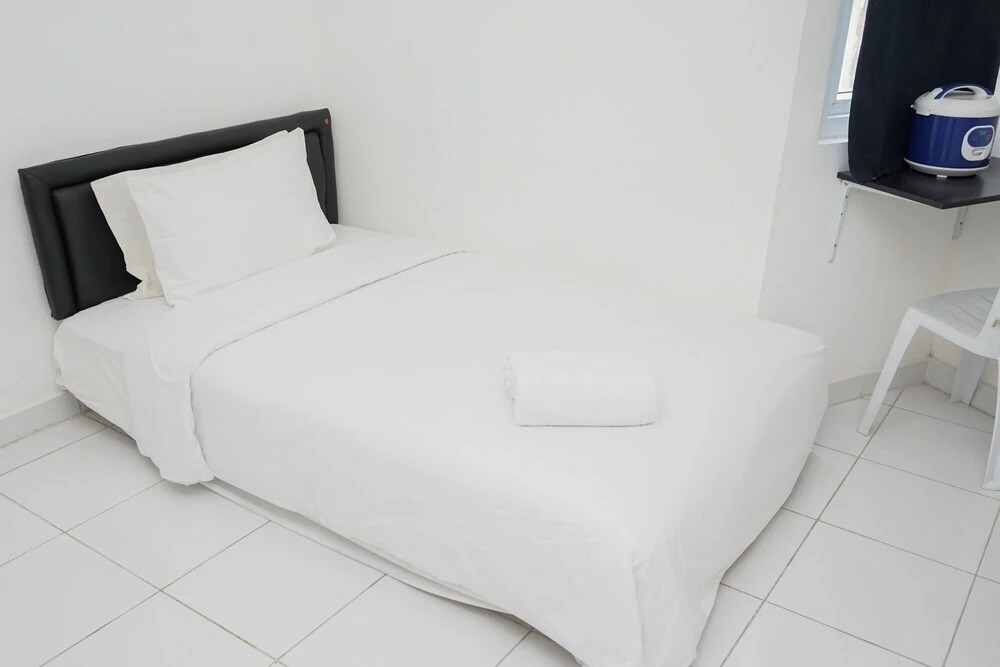 Тангеранг: Comfort Studio at Aeropolis Residence No Kitchen Apartment