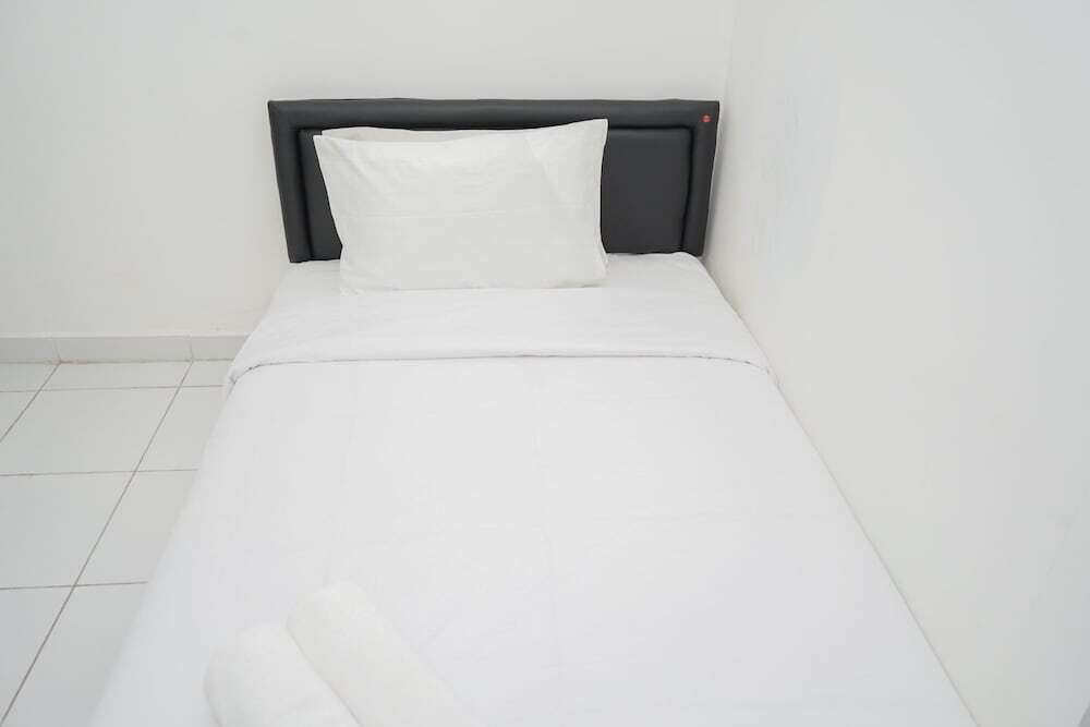 Тангеранг: Comfort Studio at Aeropolis Residence No Kitchen Apartment