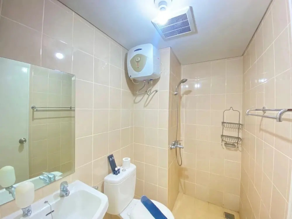 Бандунг: Cozy and Minimalist 2BR Apartment at Parahyangan Residence