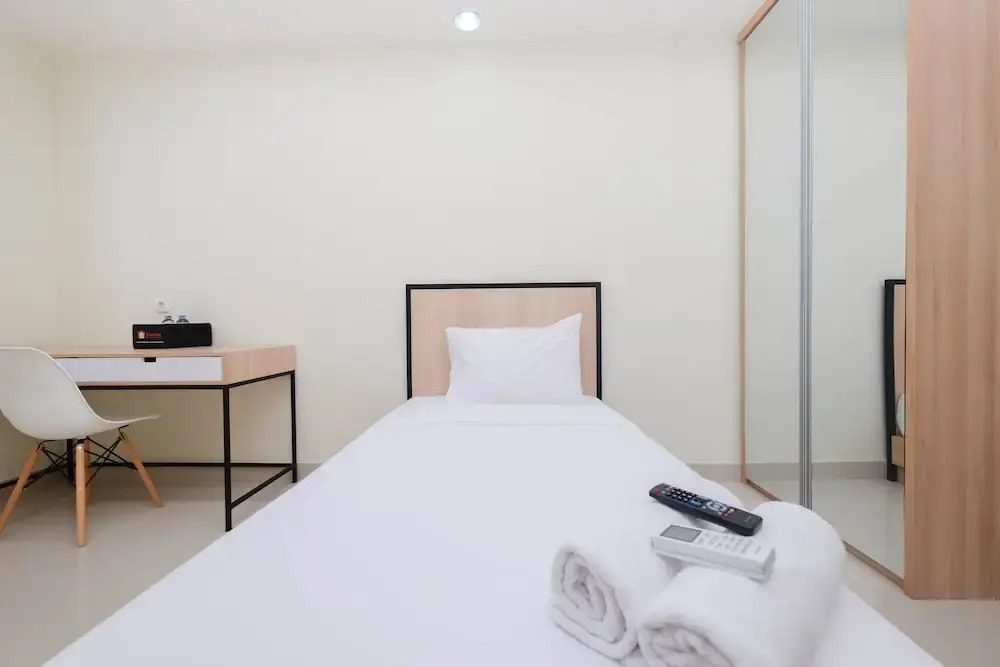 Депок: Best Choice Studio at Evenciio Apartment near UI