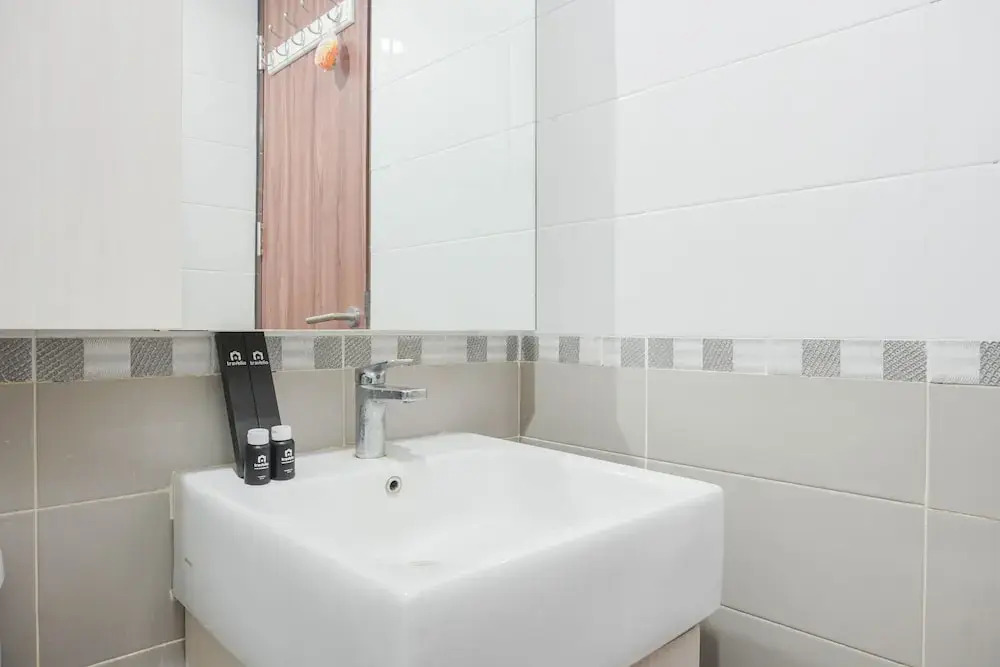 Джакарта: Attractive 1BR Apartment at Royal Olive Residence