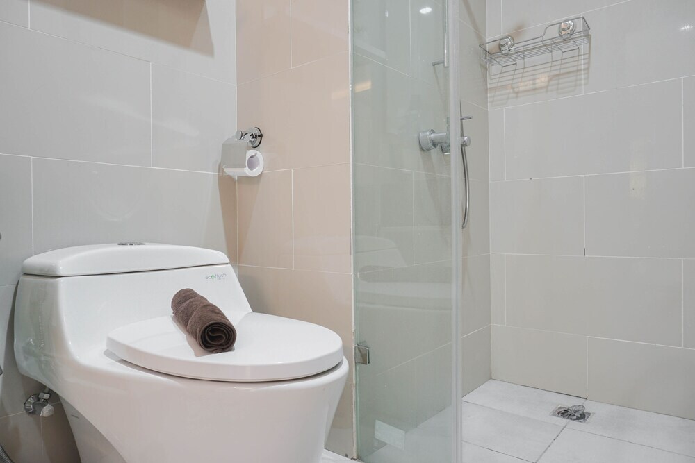 Джакарта: Nice and Spacious 2BR at Permata Hijau Suites Apartment