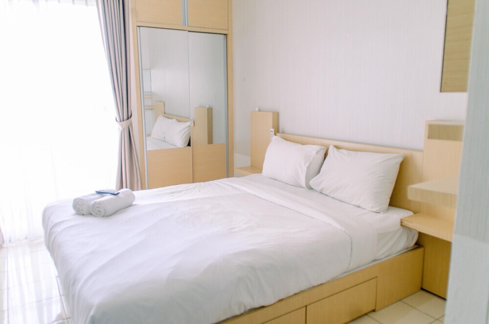 Южный Тангеранг: Nice and Comfy Studio Room at Serpong Greenview Apartment