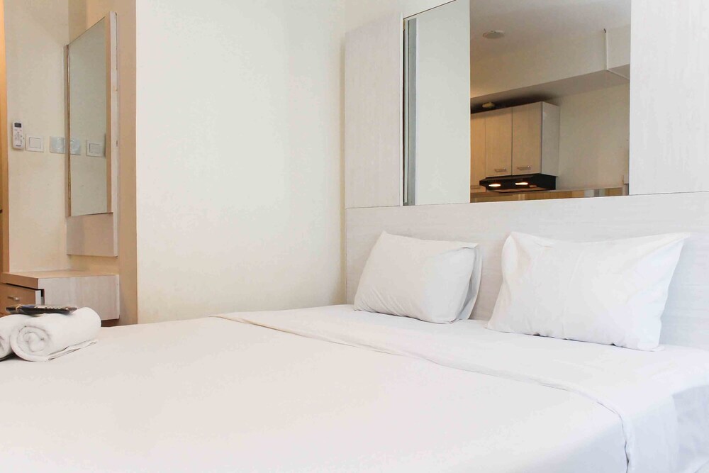 Бекаси: Nice and Homey Studio at Grand Kamala Lagoon Apartment
