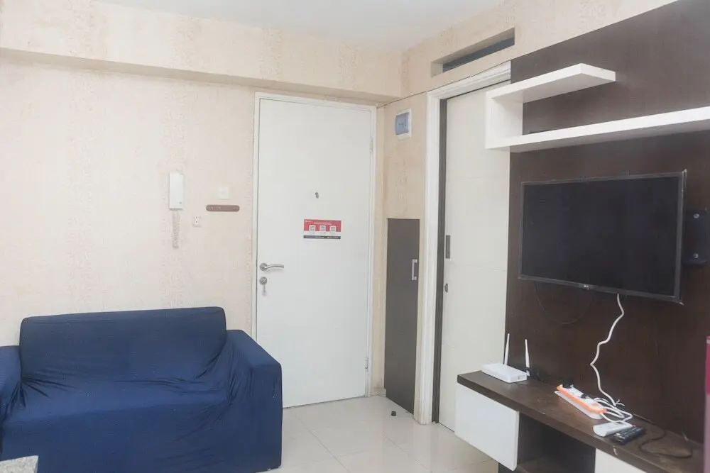 Джакарта: Modern and Comfortable 2BR Bassura City Apartment near Mall