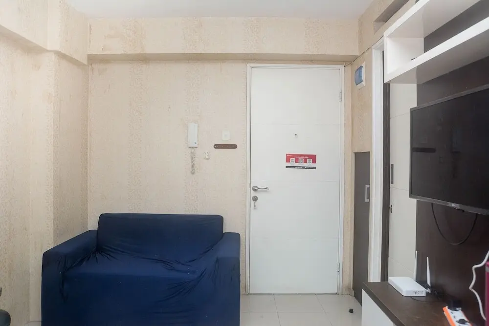 Джакарта: Modern and Comfortable 2BR Bassura City Apartment near Mall