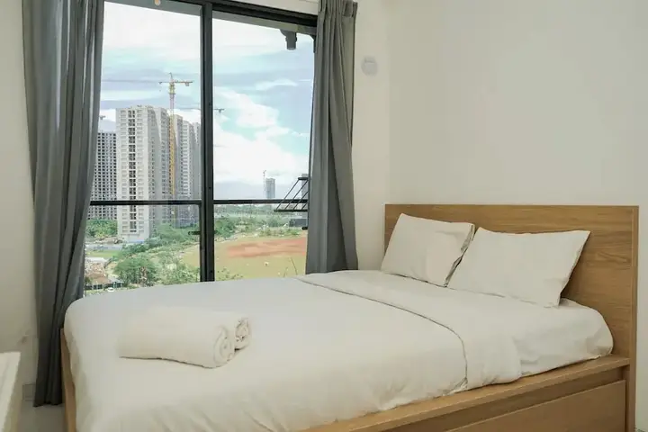 Legok: Gorgeous and Comfy Studio Sky House BSD Apartment