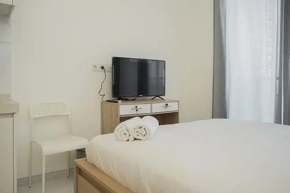 Legok: Gorgeous and Comfy Studio Sky House BSD Apartment