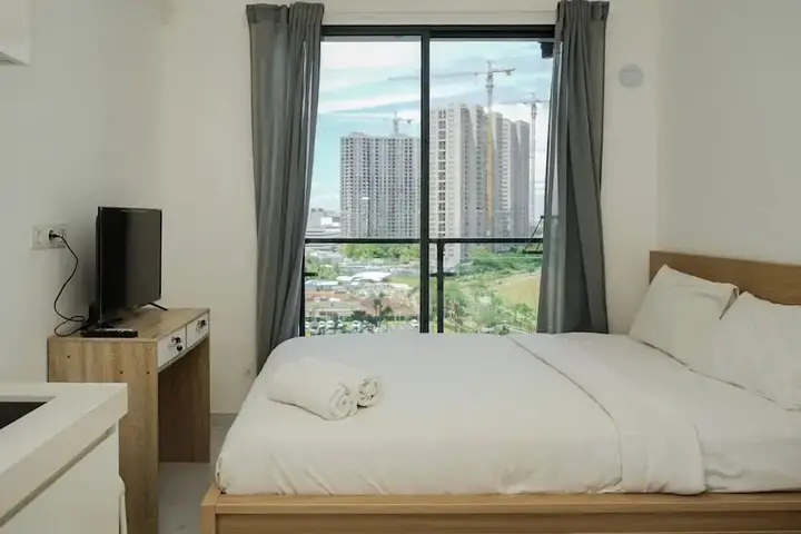 Legok: Gorgeous and Comfy Studio Sky House BSD Apartment