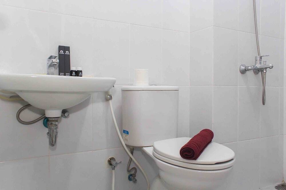 Бекаси: Warm and Cozy Studio Patraland Urbano Apartment