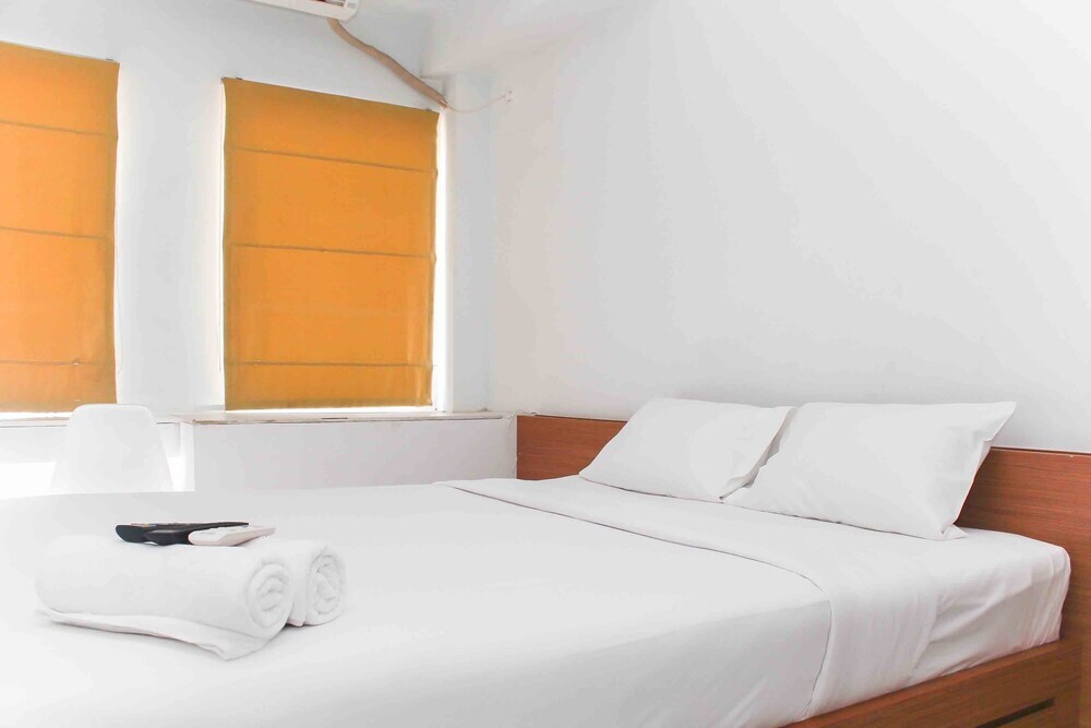 Бекаси: Warm and Cozy Studio Patraland Urbano Apartment